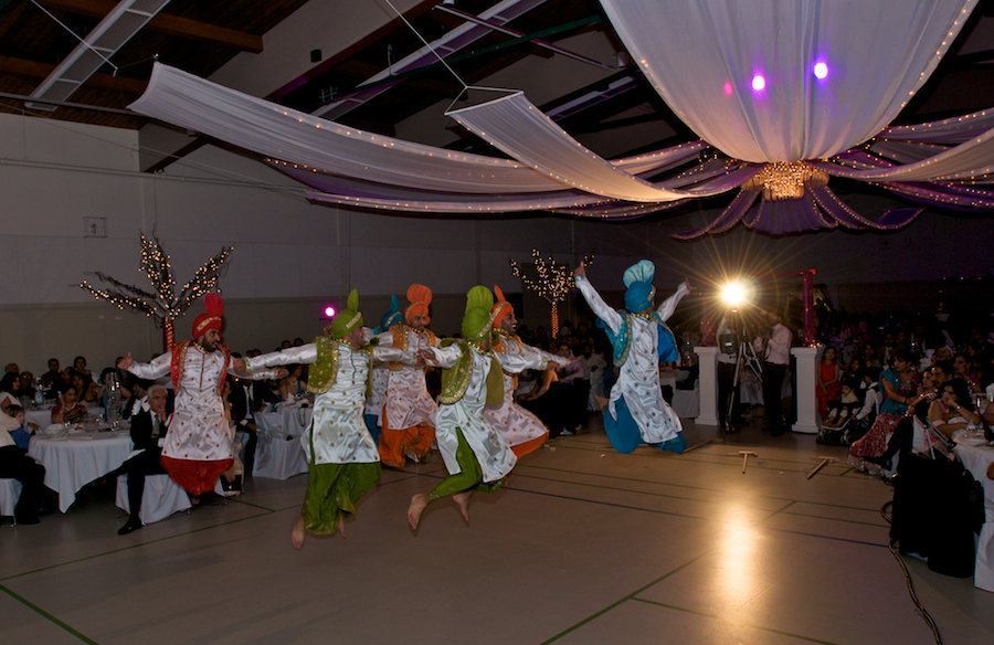 Victoria-Wedding-Photographer-Sikh-Wedding-Reception-Dance-002
